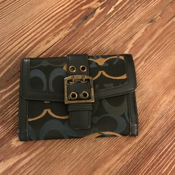 Handbags - 🎉5️⃣for$25🎉Coach wallet